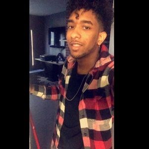 Meet your Posher, Randi